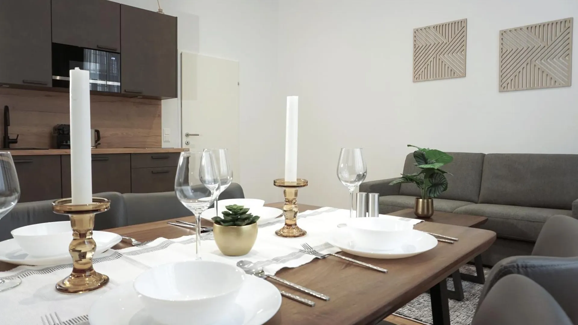 Viva La Vienna Apartments