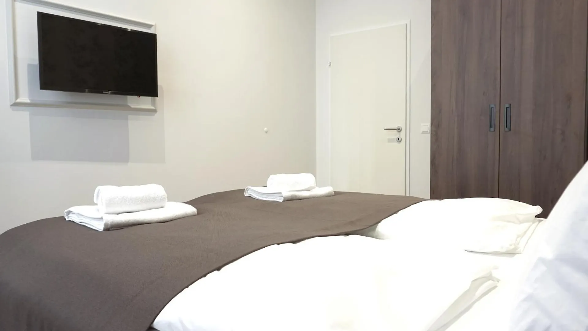 Viva La Vienna Apartments